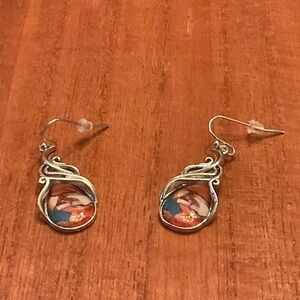 Beautiful pair of Earrings! BN